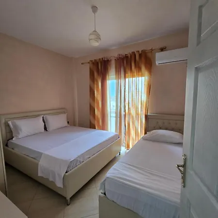 Apartment Roan Room's *